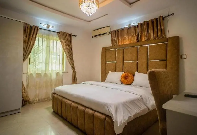 اتاق لوکس, Royalty Place