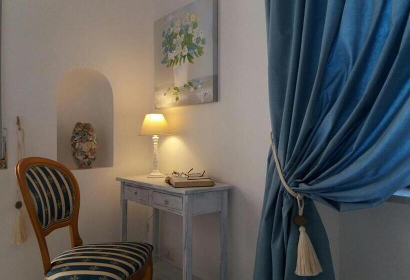 חדר דלוקס עם מרפסת נוף לים, B&b Villa Cristina