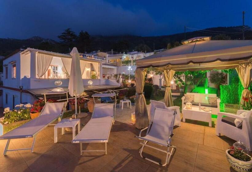 חדר דלוקס עם מרפסת, B&b Villa Cristina