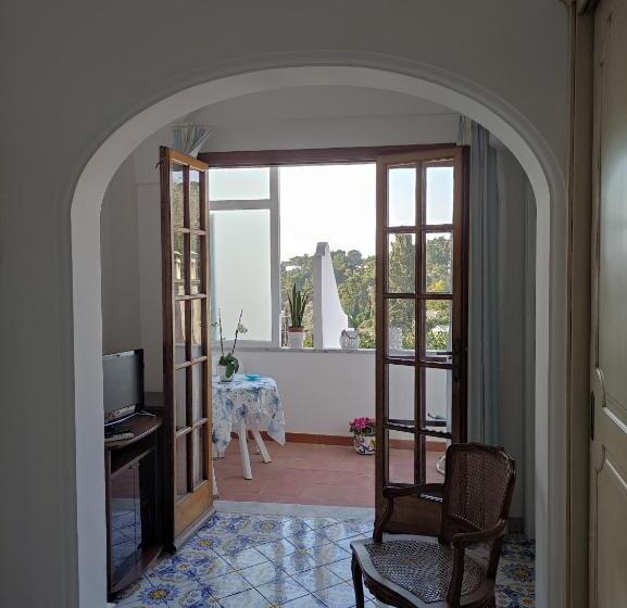 חדר דלוקס עם מרפסת, B&b Villa Cristina