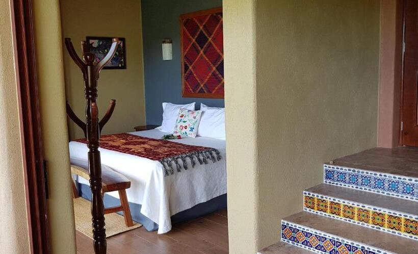 带大床的豪华间, Casa Arcoiris Zihuatanejo B&b