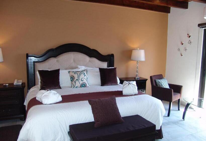 جناح جونيور ديلوكس, Casa Don Quijote