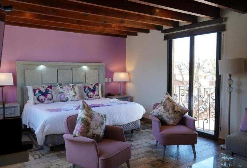 جناح سوبيريور, Casa Don Quijote