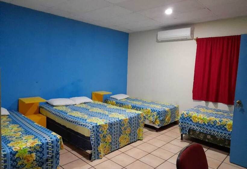 غرفة قياسية ثلاثية, Happy House