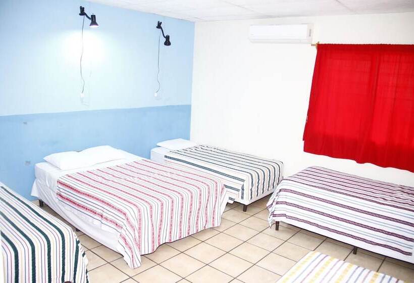 غرفة عائلية, Happy House