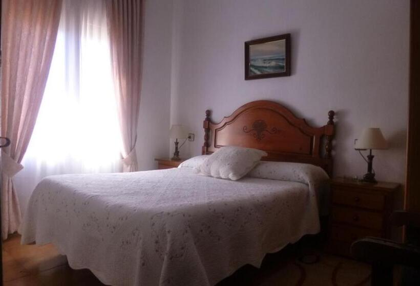 标准单人间, Hostal Cerezo