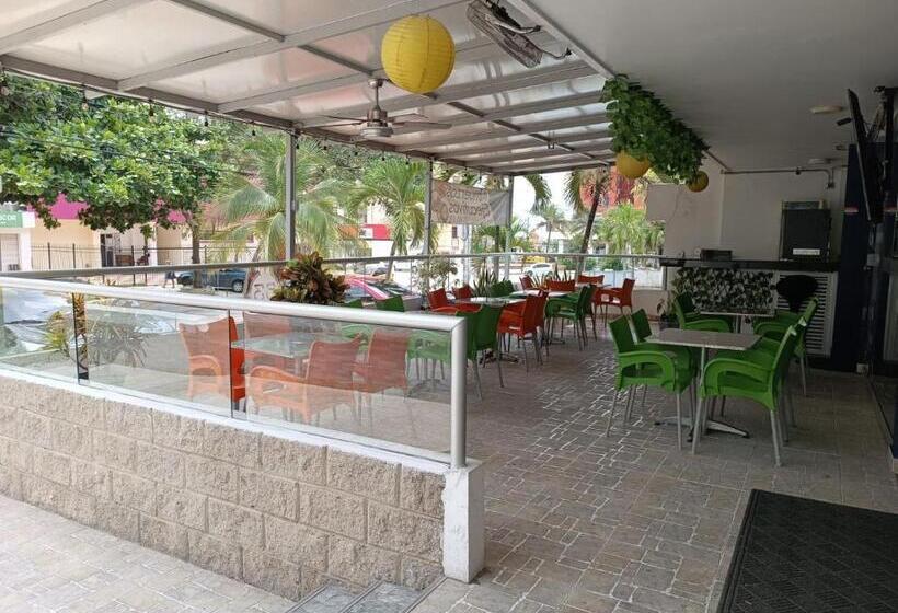 스탠다드 싱글 룸, Prado 53