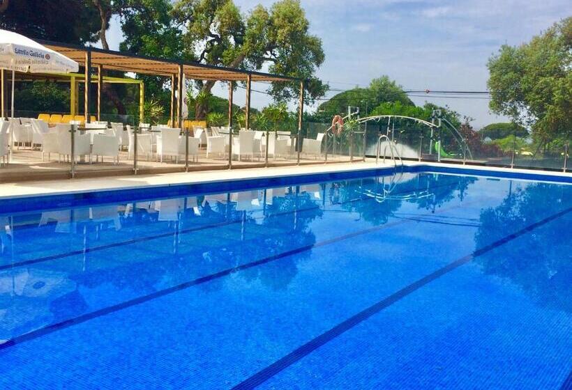 غرفة قياسية, Royal Tennis Club