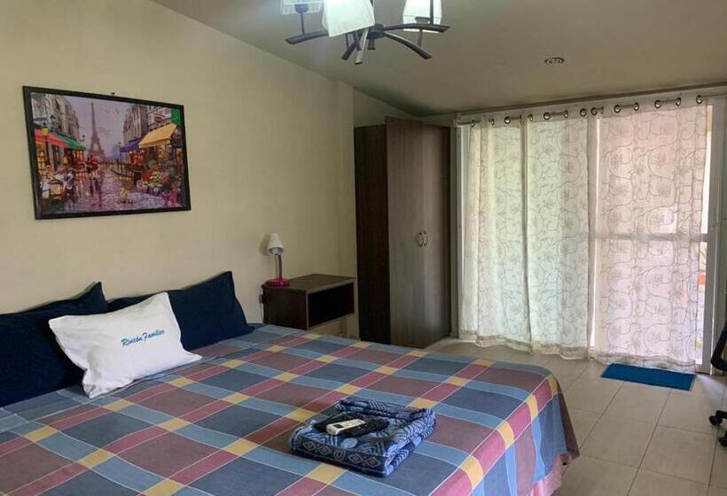 بانگلوی استاندارد, Y Restaurante Rincón Familiar