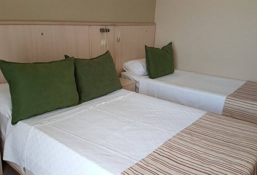 Quarto Triplo Estandar, Ileri Hotel & Apartments