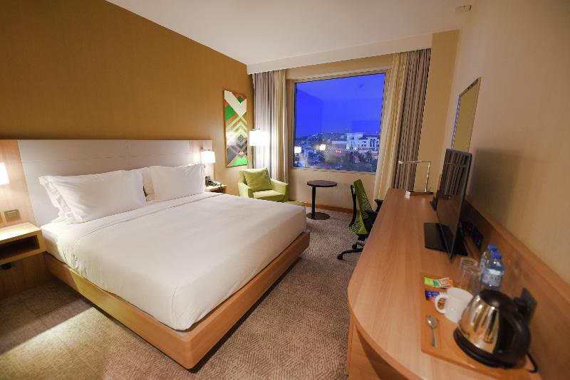 اتاق استاندارد با تخت بزرگ, Hilton Garden Inn Kampala