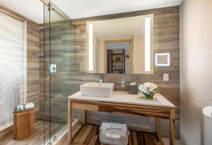 اتاق استاندارد با تخت بزرگ برای معلولان, Lennox Miami Beach