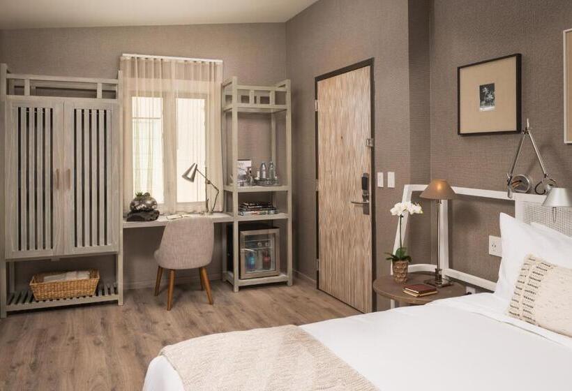 اتاق سوپریور با تخت بزرگ, Lennox Miami Beach