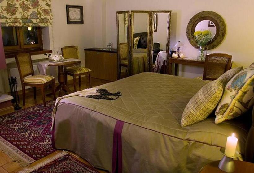 סוויטת ג'וניור, Methexis Boutique