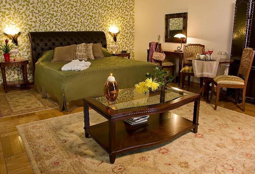 סוויטה עם מרפסת, Methexis Boutique