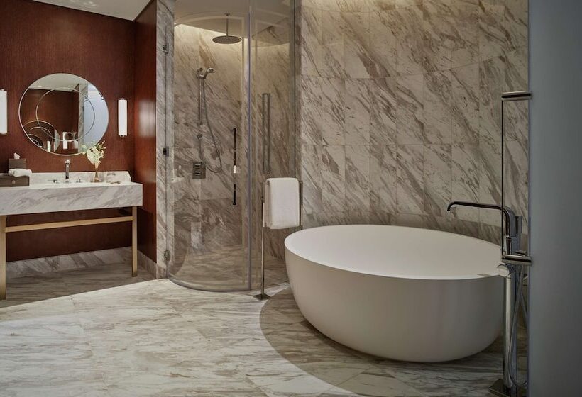 Люкс, Waldorf Astoria Dubai International Financial Centre