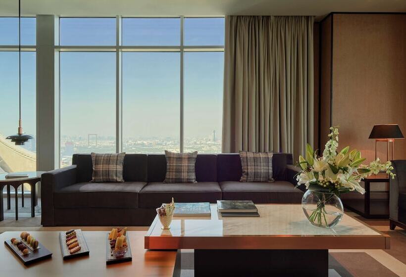 Люкс, Waldorf Astoria Dubai International Financial Centre