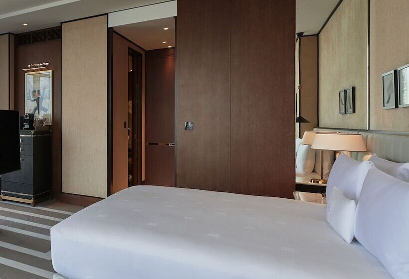 Семейный Номер, Waldorf Astoria Dubai International Financial Centre