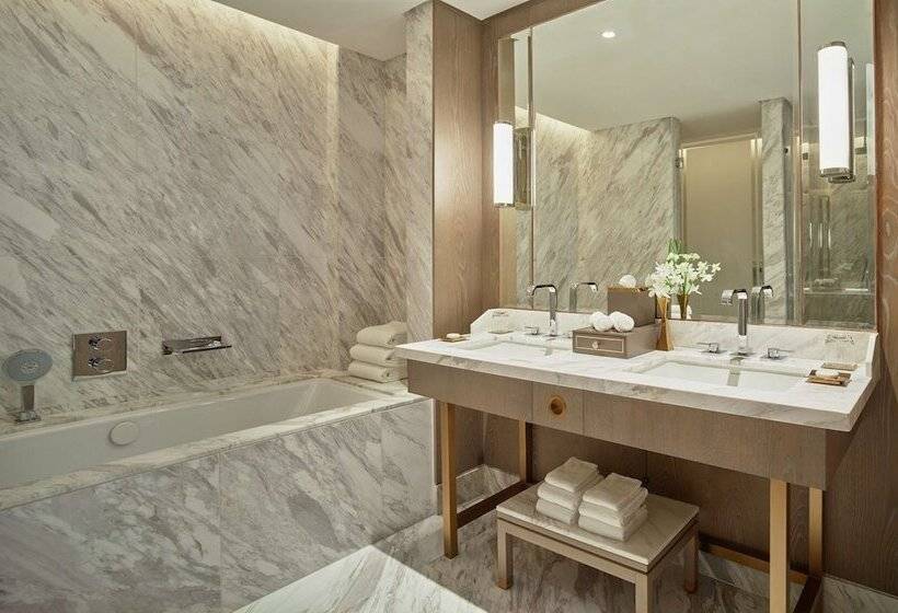 Люкс, Waldorf Astoria Dubai International Financial Centre