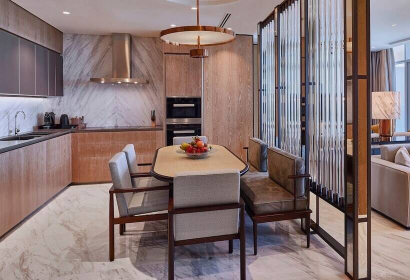 Люкс, Waldorf Astoria Dubai International Financial Centre