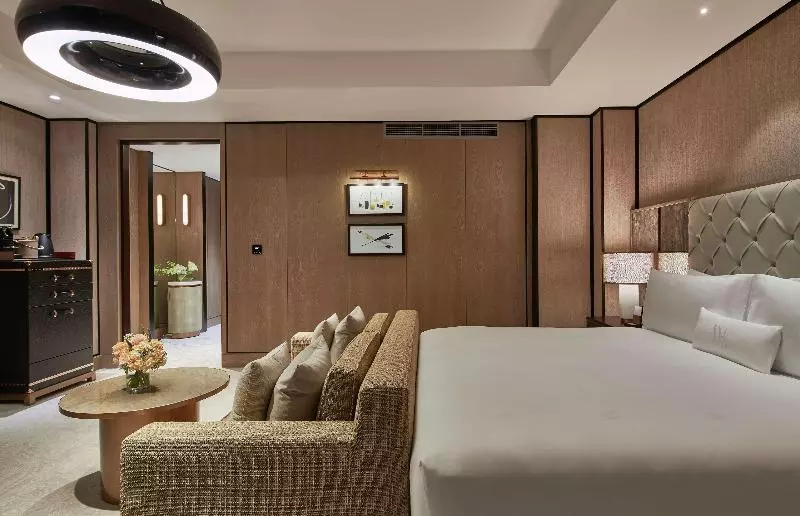 Deluxe Room King Size Bed