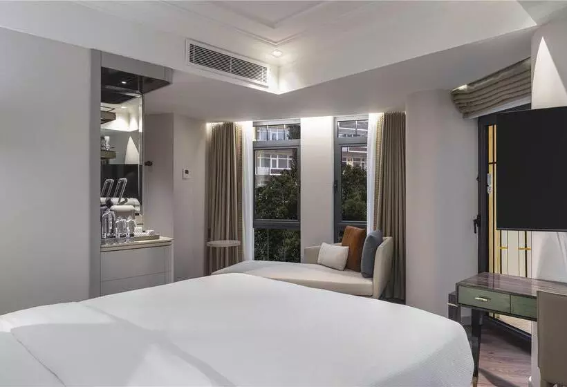 Standard Room King Size Bed