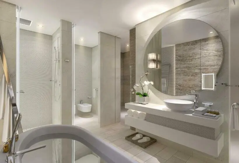 سوییت, Al Bandar Rotana – Dubai Creek