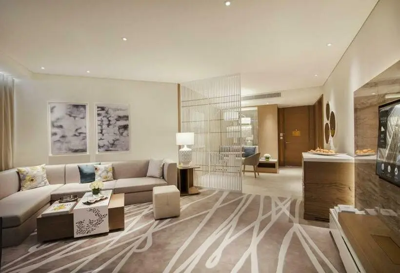 سوییت, Al Bandar Rotana – Dubai Creek