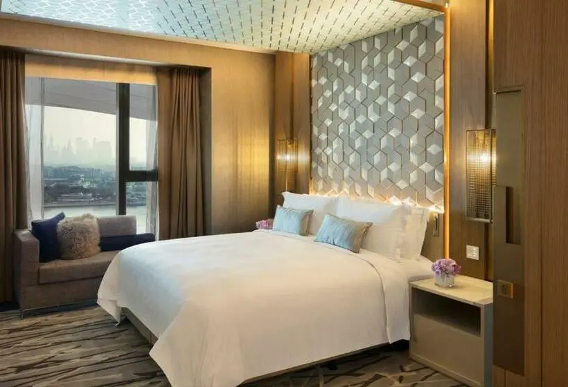 سوییت, Al Bandar Rotana – Dubai Creek