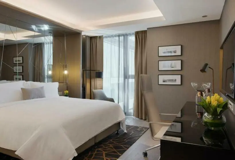 سوییت, Al Bandar Rotana – Dubai Creek