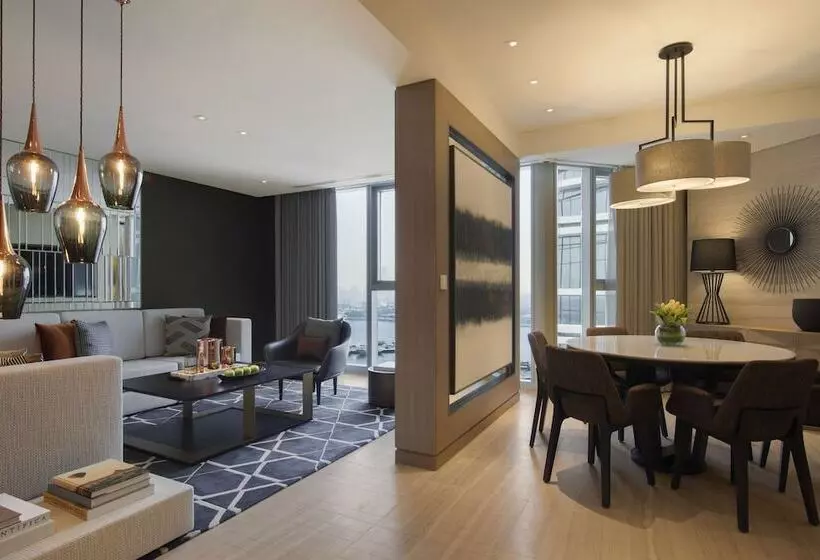 سوییت, Al Bandar Rotana – Dubai Creek