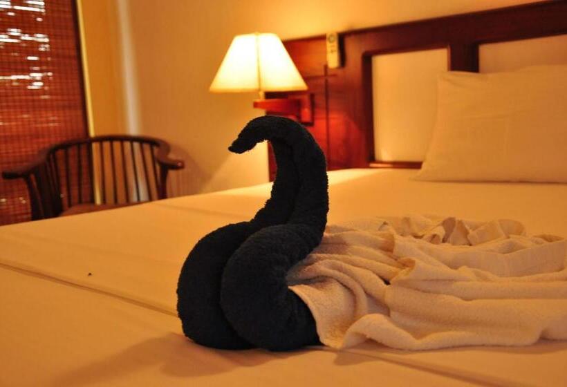 标准间带游泳池, Fort Edge Retreat