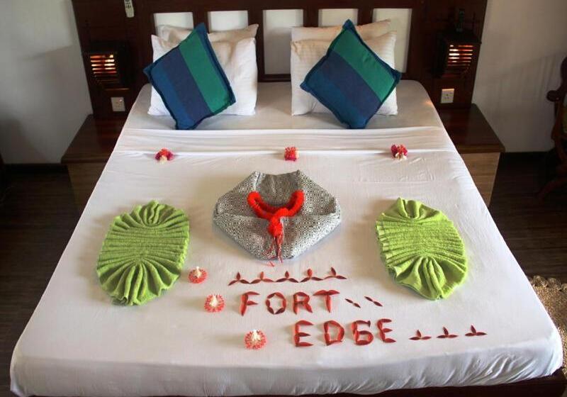 Номер Стандарт Вид на Бассейн, Fort Edge Retreat