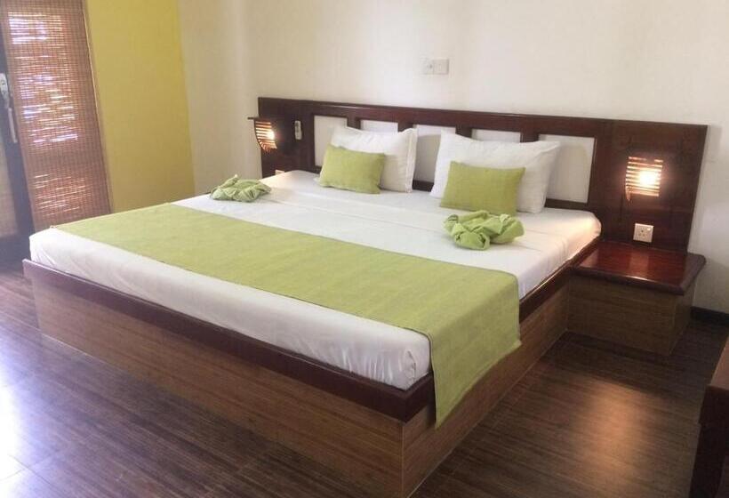 标准间带游泳池, Fort Edge Retreat