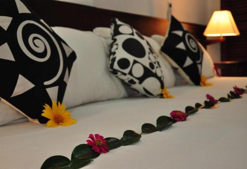 带花园景观的标准三人间, Fort Edge Retreat