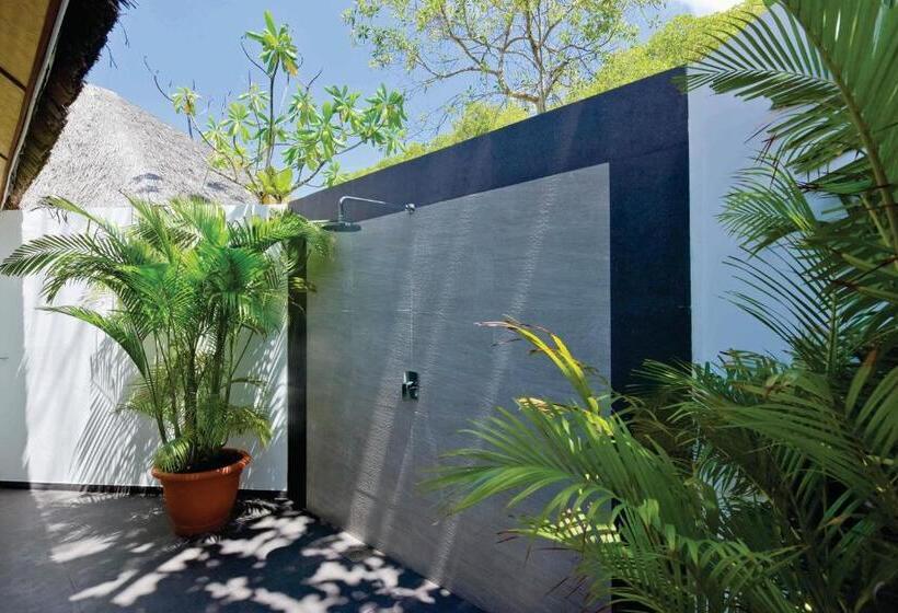 بانگلوی استاندارد, Dreamland Maldives Resort