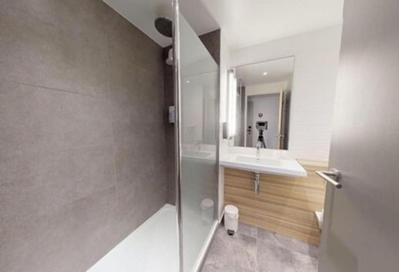 Номер Стандарт, Campanile Fontainebleau