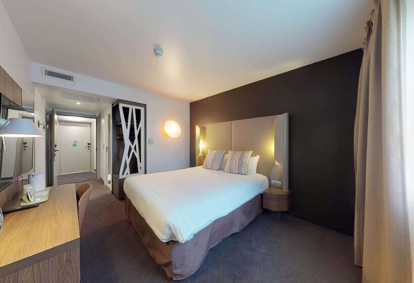 Номер Стандарт, Campanile Fontainebleau