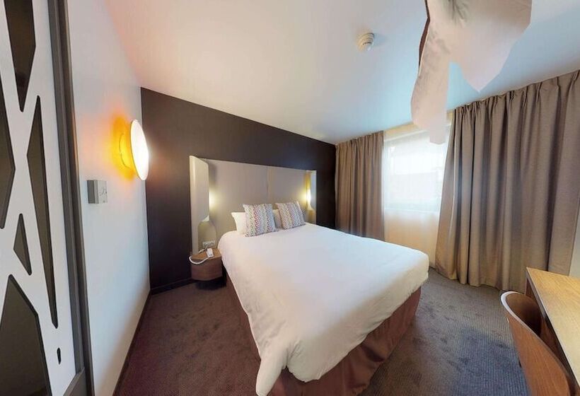 Номер Стандарт, Campanile Fontainebleau