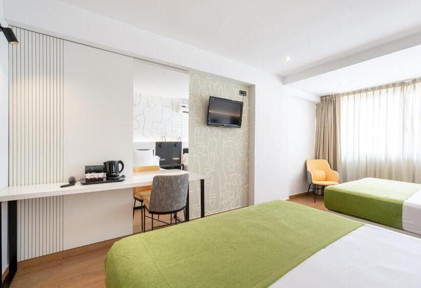 Семейный Номер, Climia Benidorm Plaza