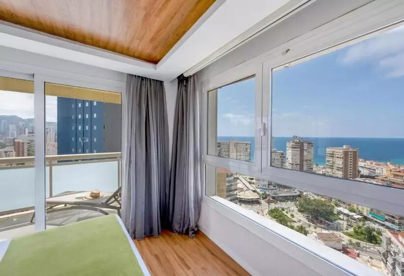オーシャンビュージュニアスイート, Climia Benidorm Plaza