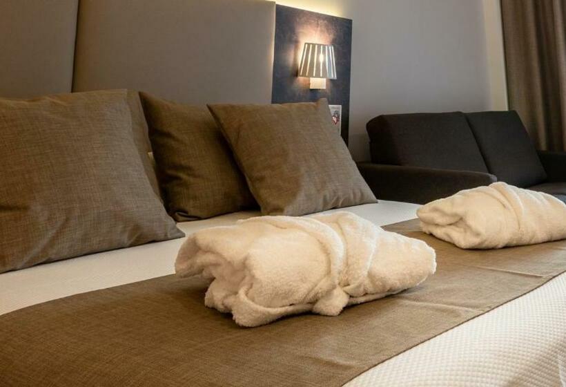 家庭海景房, Golden