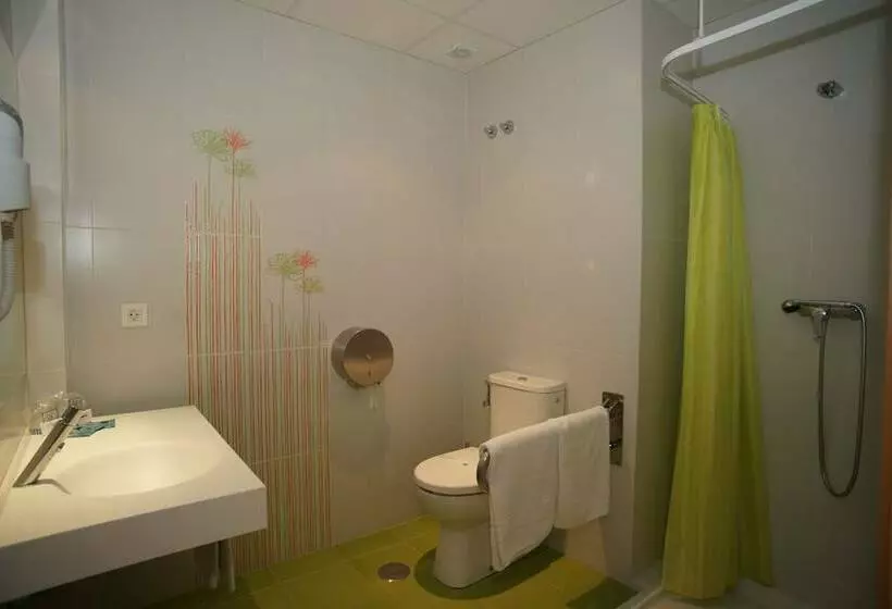 スタンダードトリプルルーム, Golden