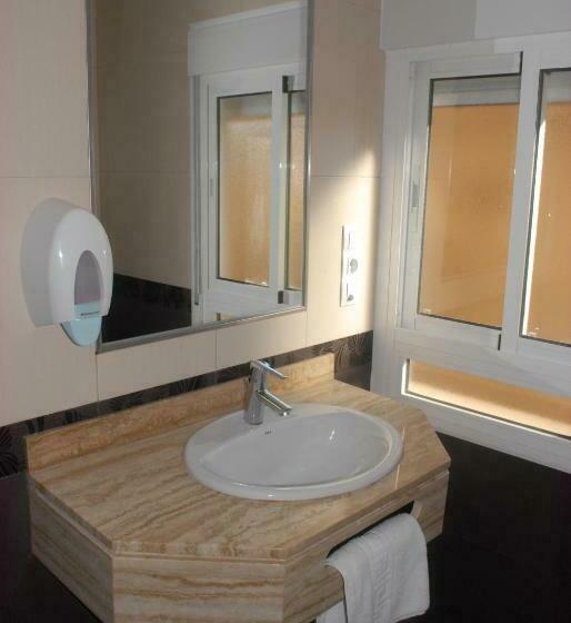 غرفة قياسية, La Perla