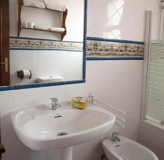 Habitación Economy, Las Salinas