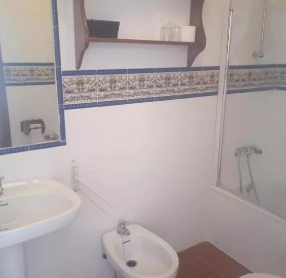 Habitación Familiar, Las Salinas