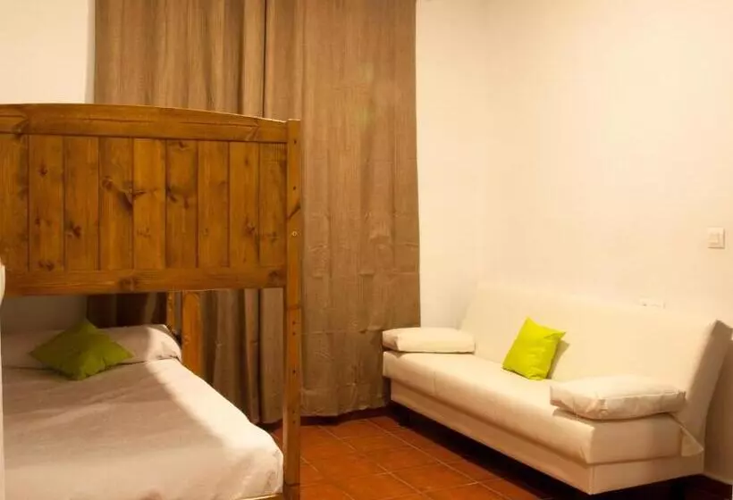 Habitación Familiar, Las Salinas