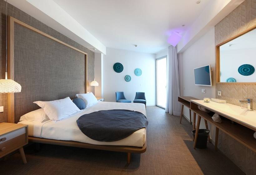 غرفة قياسية إطلالة جانبية علي البحر, Mar Azul Pur Estil Hotel & Spa