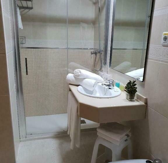 Habitación Estándar, Marconi