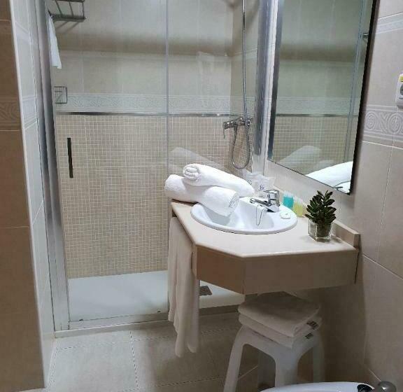 Habitación Estándar, Marconi